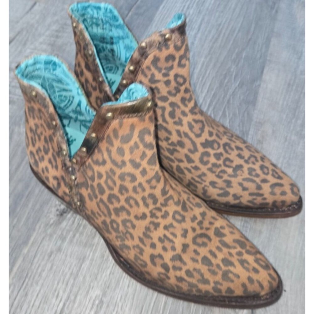 Corral Boots Studded Leopard Round Toe Cowboy Booties Womens Brown Boots 6.5